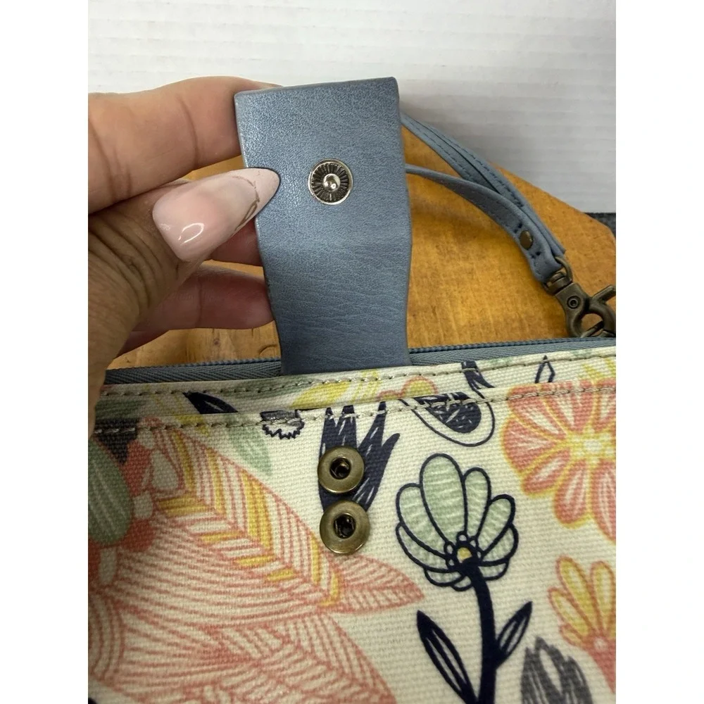 Sakroots Artisit‎ Circle Wallet Wristlet Multicolor Floral Bird Print-No Strap